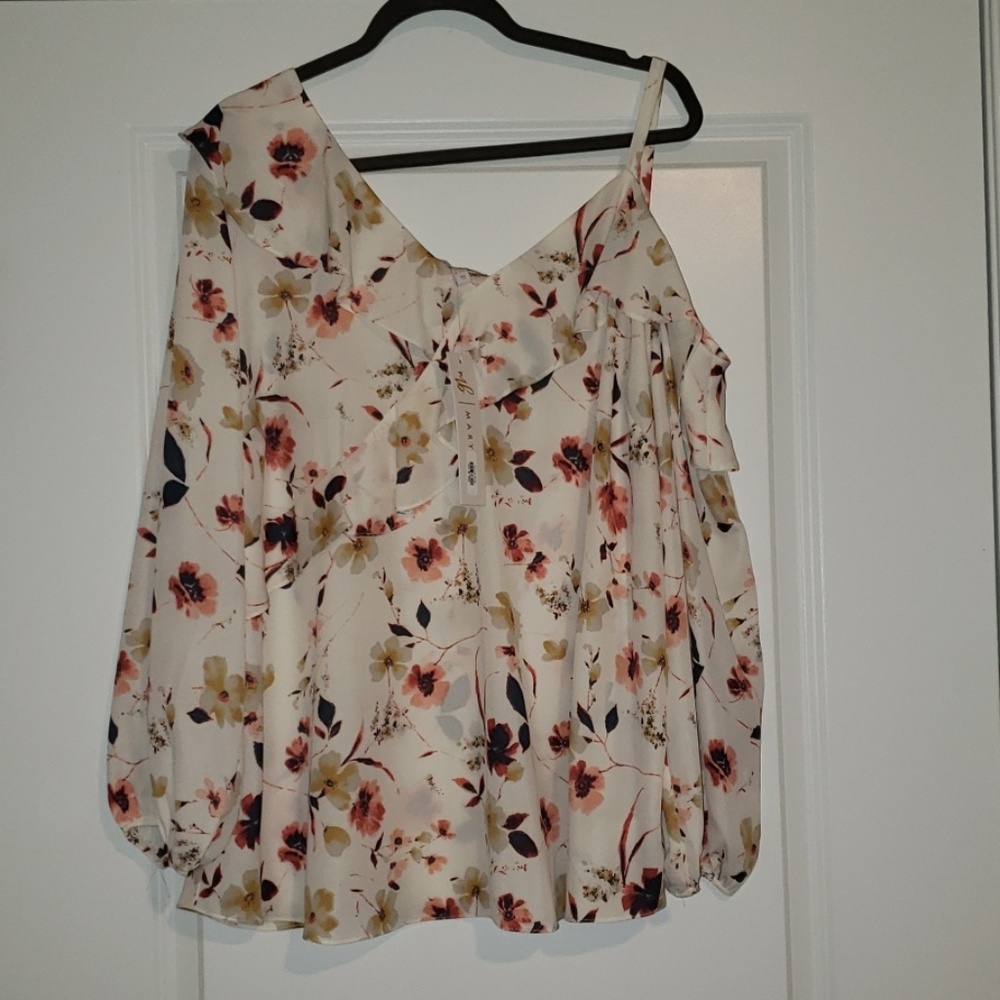 Plus Size Floral Shoulder Blouse